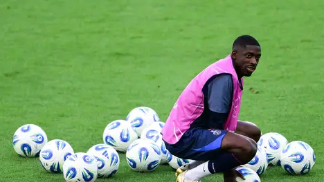 西班牙人0-2皇马：战术失误引热议，教练风格遭质疑